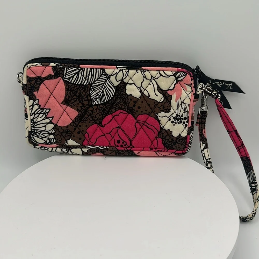 VERA BRADLEY “Mocha Rouge” Quilted Wristlet, EUC